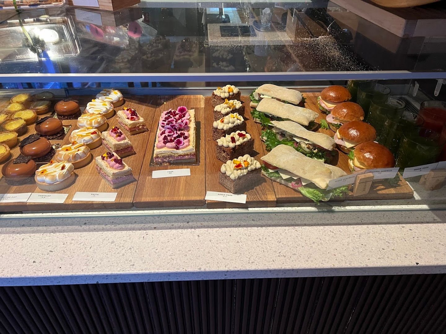 Cynas Bakery: Menyajikan Kue yang Menggugah Jiwa di Tengah Cilacap